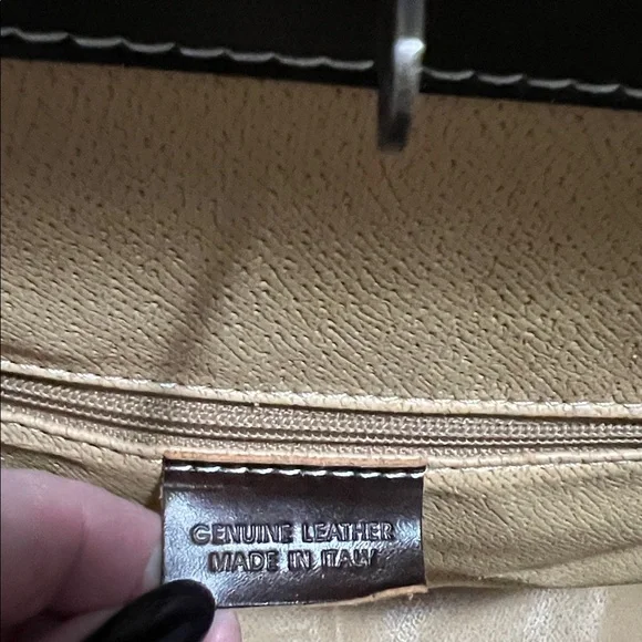 Exquisite Leather Weekend/Overnight bag. - Picture 9 of 10